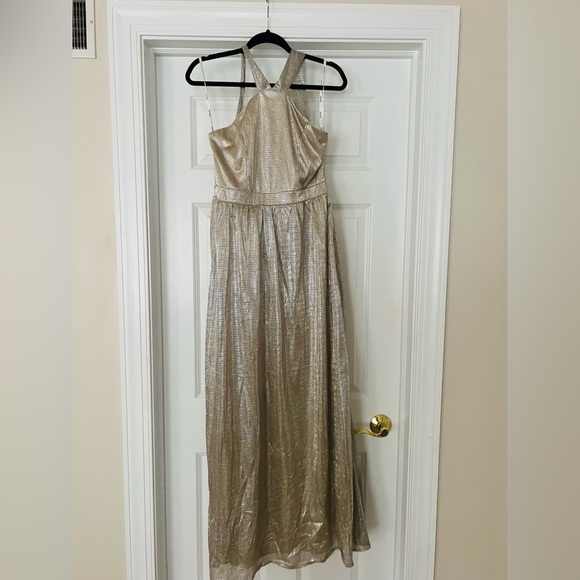 Beautiful gold maxi dress size medium - Picture 1 of 10